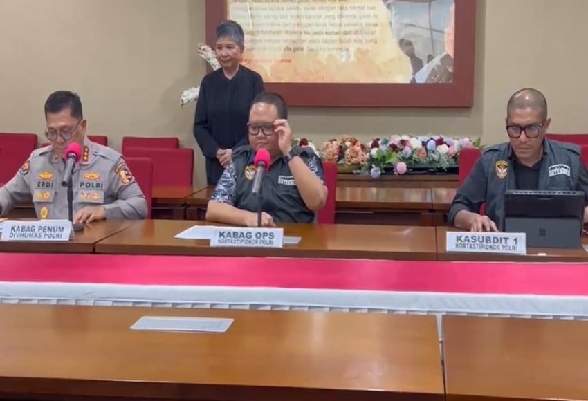 Polri Tetapkan Tiga Eks Direktur Pertamina Patra Niaga dan Samin Tan sebagai Tersangka Korupsi Jual Beli BBM