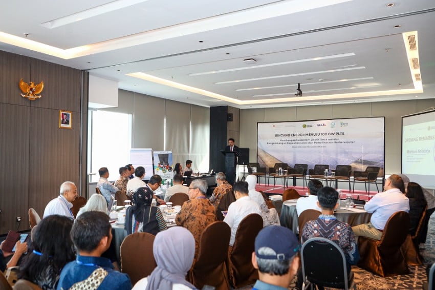 Target PLTS 100 GW Terganjal SDM Lokal, Ratusan Proyek Listrik Desa Terbengkalai