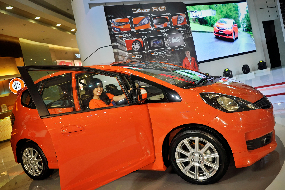 9 Mobil Kecil Bekas Terbaik untuk Macet: Dari Brio Satya Hingga Honda Jazz GK5