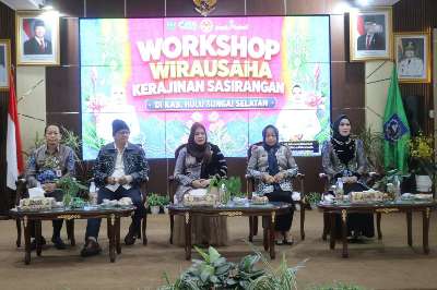 Dekranasda HSS Gelar Workshop Wirausaha Sasirangan, 41 Pengrajin Dibekali Inovasi dan Akses Pembiayaan Menuju Lomba Motif 2026