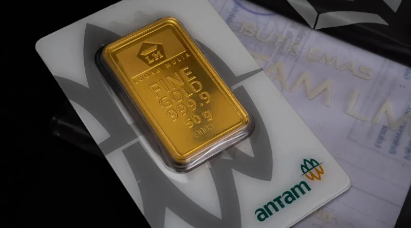 Harga Emas di Pegadaian Hari Ini Kompak Turun Rp5.000 per Gram, Antam Rp2,73 Juta