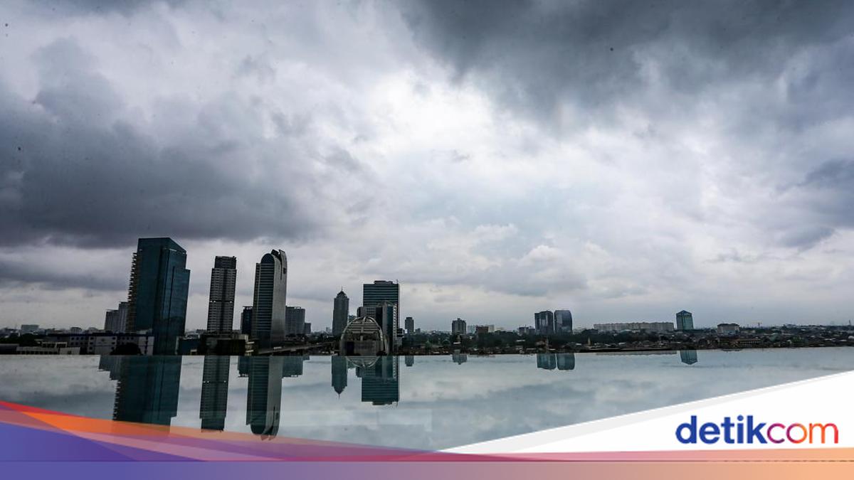BMKG Prediksi Hujan Siang-Malam Guyur Medan dan Deli Serdang, 13 Wilayah Lain di Sumut Berpotensi Hujan Sedang