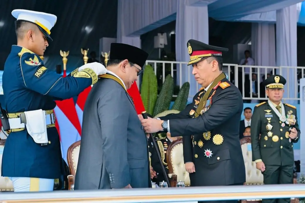 Presiden Prabowo Terima Medali Loka Praja Samrakshana dari Kapolri di HUT ke-80 Bhayangkara, Ini Maknanya