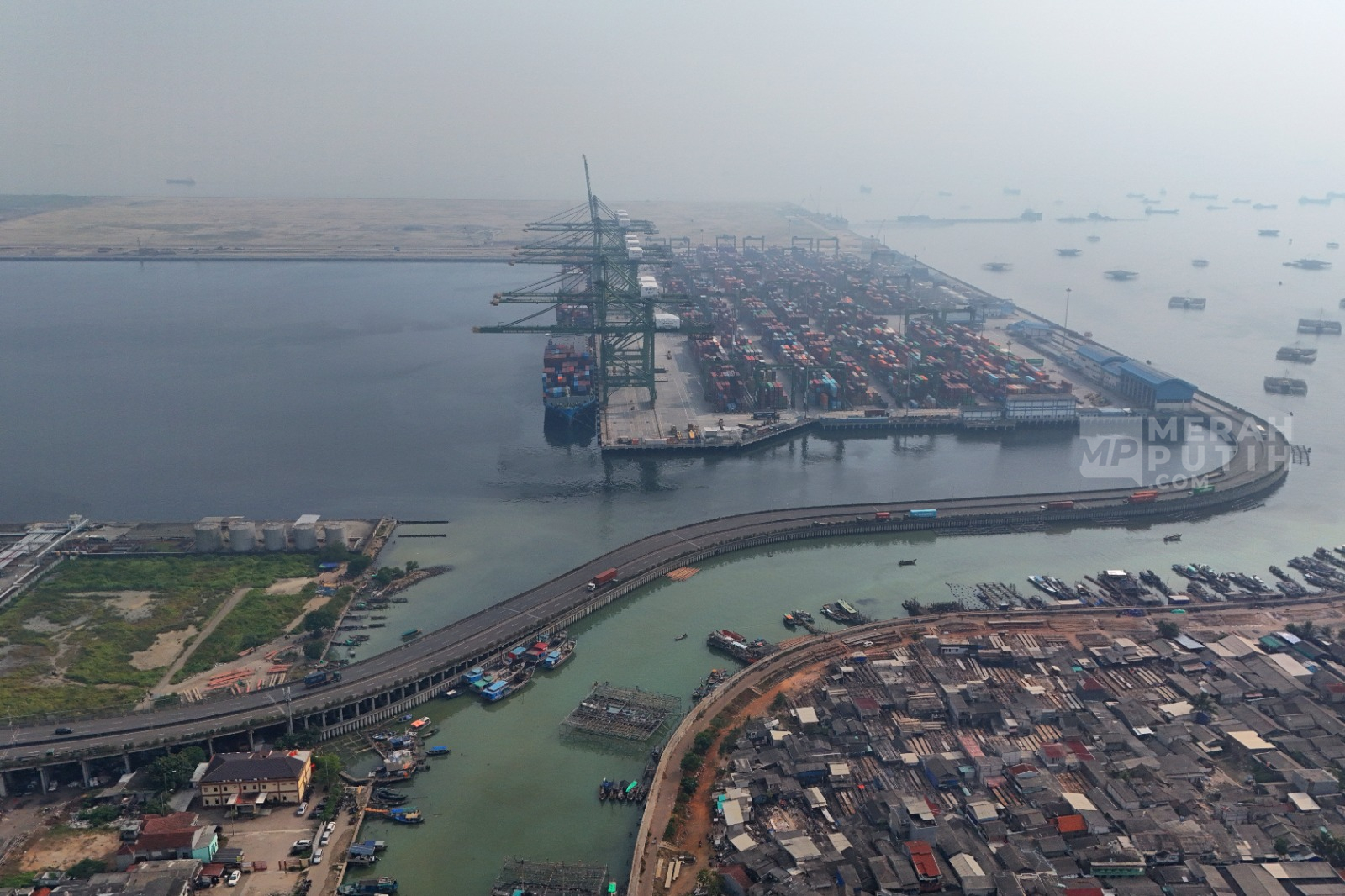 7 BUMN Logistik Resmi Merger Jadi Satu Entitas, Danantara Targetkan Efisiensi Biaya Distribusi Nasional