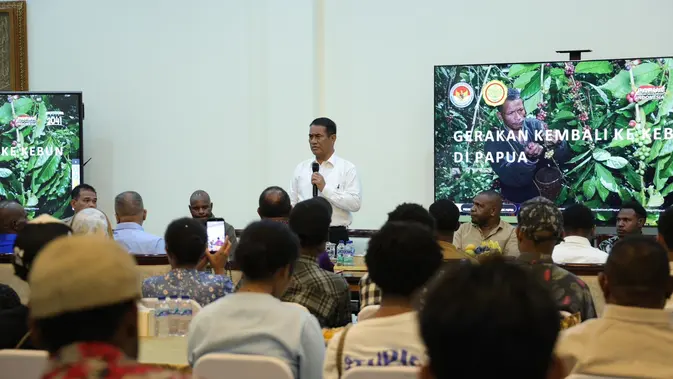 Bukan Sekadar Bertani, Mentan Amran dan 150 Mahasiswa Papua Canangkan Gerakan Kembali Berkebun, Siapkan Lahan hingga Alat Pertanian