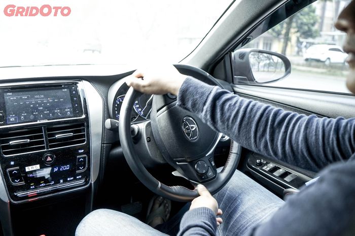 Tanpa Dongkrak, Begini Cara Mudah Deteksi Steering Rack Mobil Bekas yang Oblak