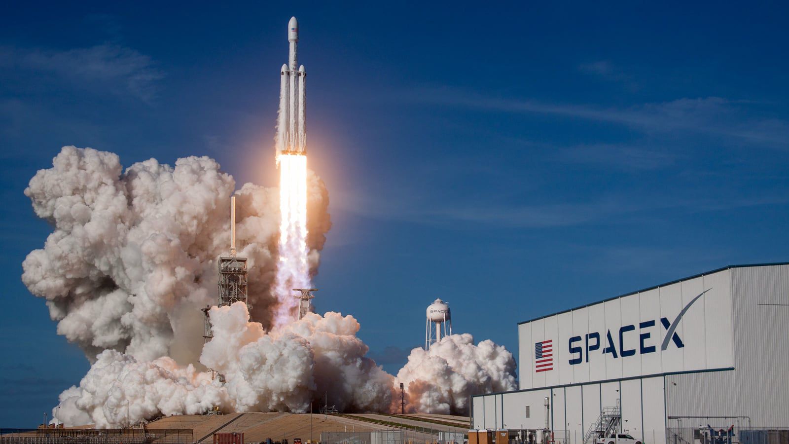 SpaceX Perlihatkan Prototipe Perangkat AI Mirip Smartphone, Siap Saingi Apple?