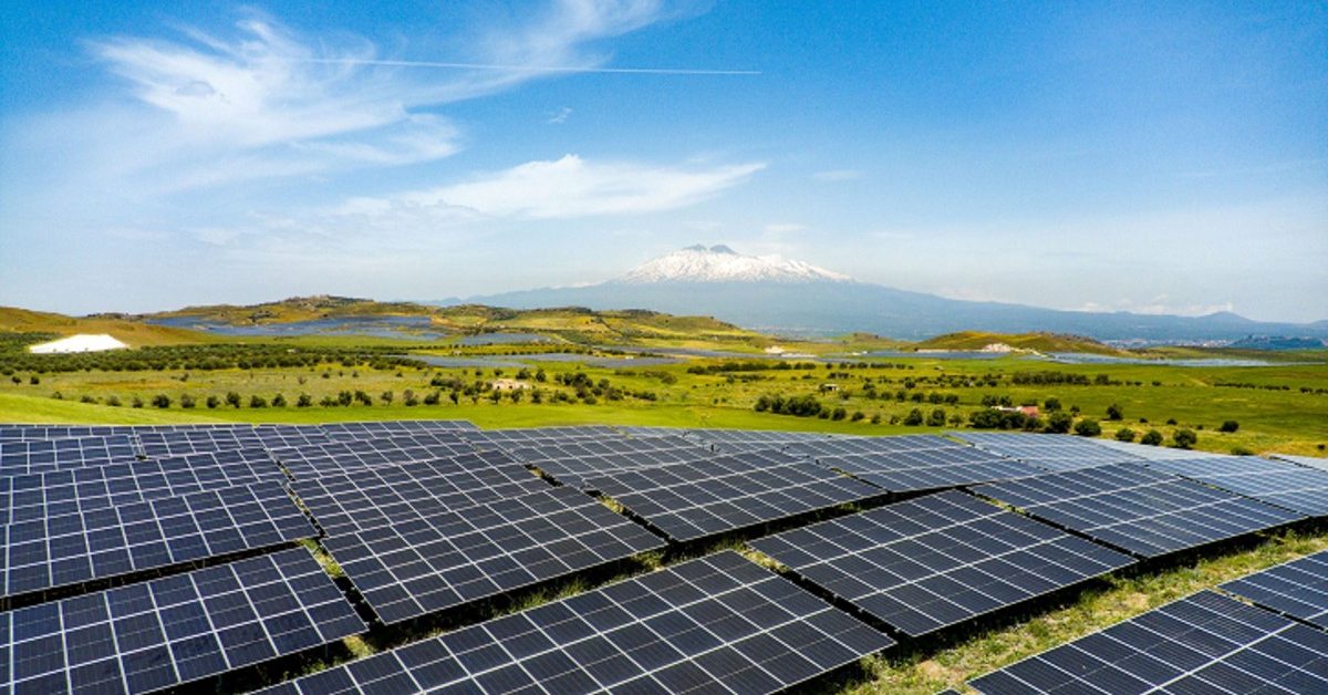 Italia Resmi Operasikan PLTS Terbesar, 243 MW di Sisilia Hasilkan Listrik untuk 140.000 Rumah
