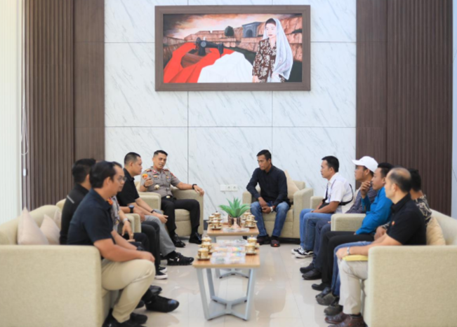 Kapolda Bengkulu Buka Dialog dengan Pendulang Batubara di Bengkulu Tengah, Tekankan Aktivitas Tak Boleh Langgar Hukum