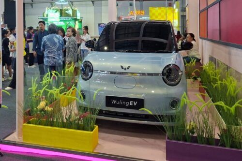 Wuling Dekati Konsumen Perempuan Lewat Hongguang Mini EV di Jakarta X Beauty 2026