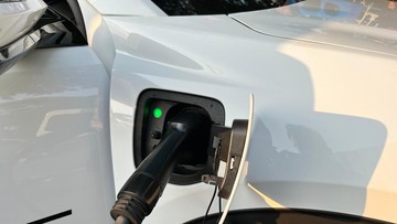 VinFast Klaim Punya 2.900 SPKLU V-Green, Konsumen Bisa Ngecas Gratis hingga 2029