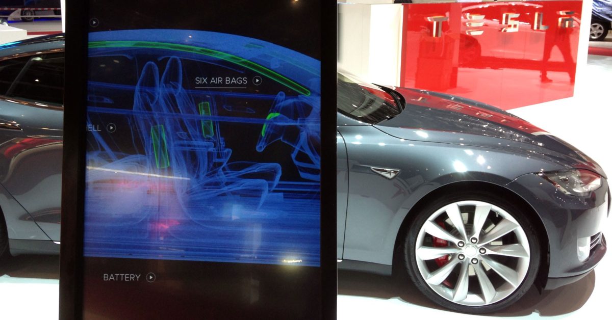 Tesla Batasi Anggaran AI Karyawan Rp 3,2 Juta per Minggu, Grok Milik Musk Dikecualikan dari Aturan