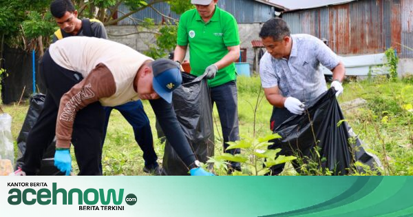 Plt Sekda Aceh Barat Soroti Masih Banyak Sampah di Lapangan Teuku Umar, Pemkab Pertimbangkan Sanksi