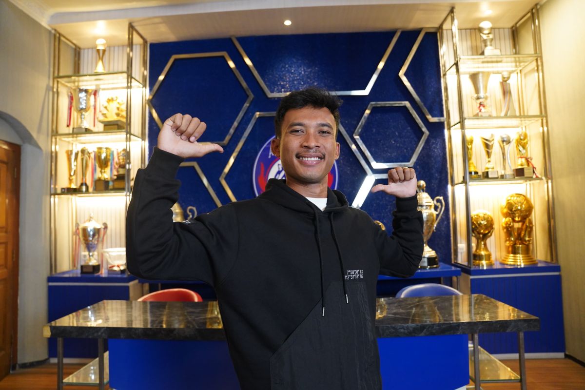 Arema FC Ikat Robi Darwis Dua Musim, Jadi Fondasi Tim untuk 2026/2027