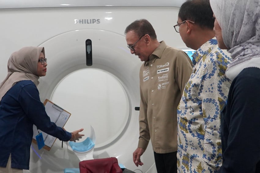 Komut Pertamina Iriawan Blusukan ke RS IHC Jember, Soroti Inovasi dan Pelayanan Humanis