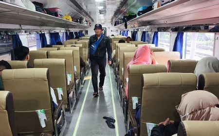 KAI Resmi Operasikan Rangkaian Baru KA Rajabasa, Kursi 2-2 Lebih Lega dengan Tarif Tetap Rp32.000