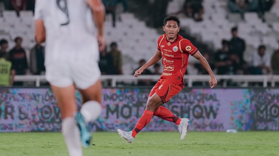 Fajar Fathurrahman Raih Gelar Sarjana di Tengah Karier Bersama Persija, UNIMUDA Sorong Beri Penghargaan Khusus