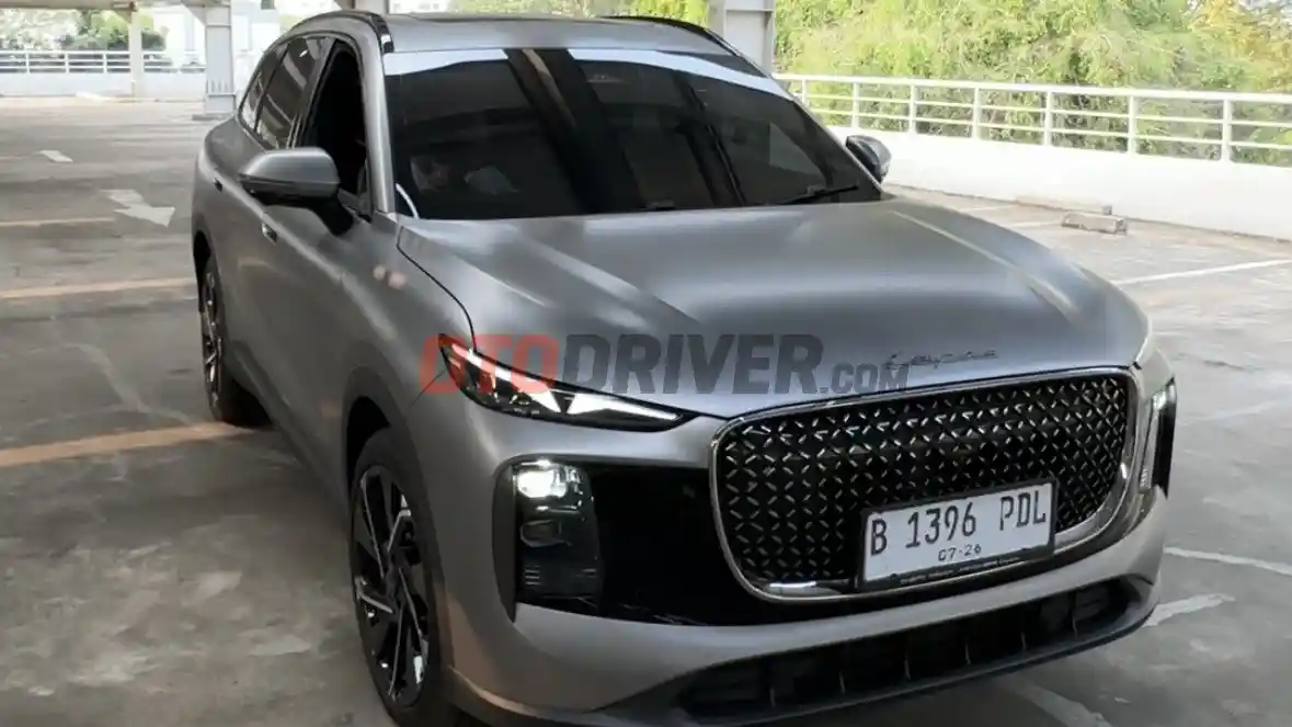 Test Drive Lepas L8 PHEV: SUV Rp600 Jutaan dengan Kemampuan Parkir Otomatis dan Konsumsi BBM 19,6 Km/Liter