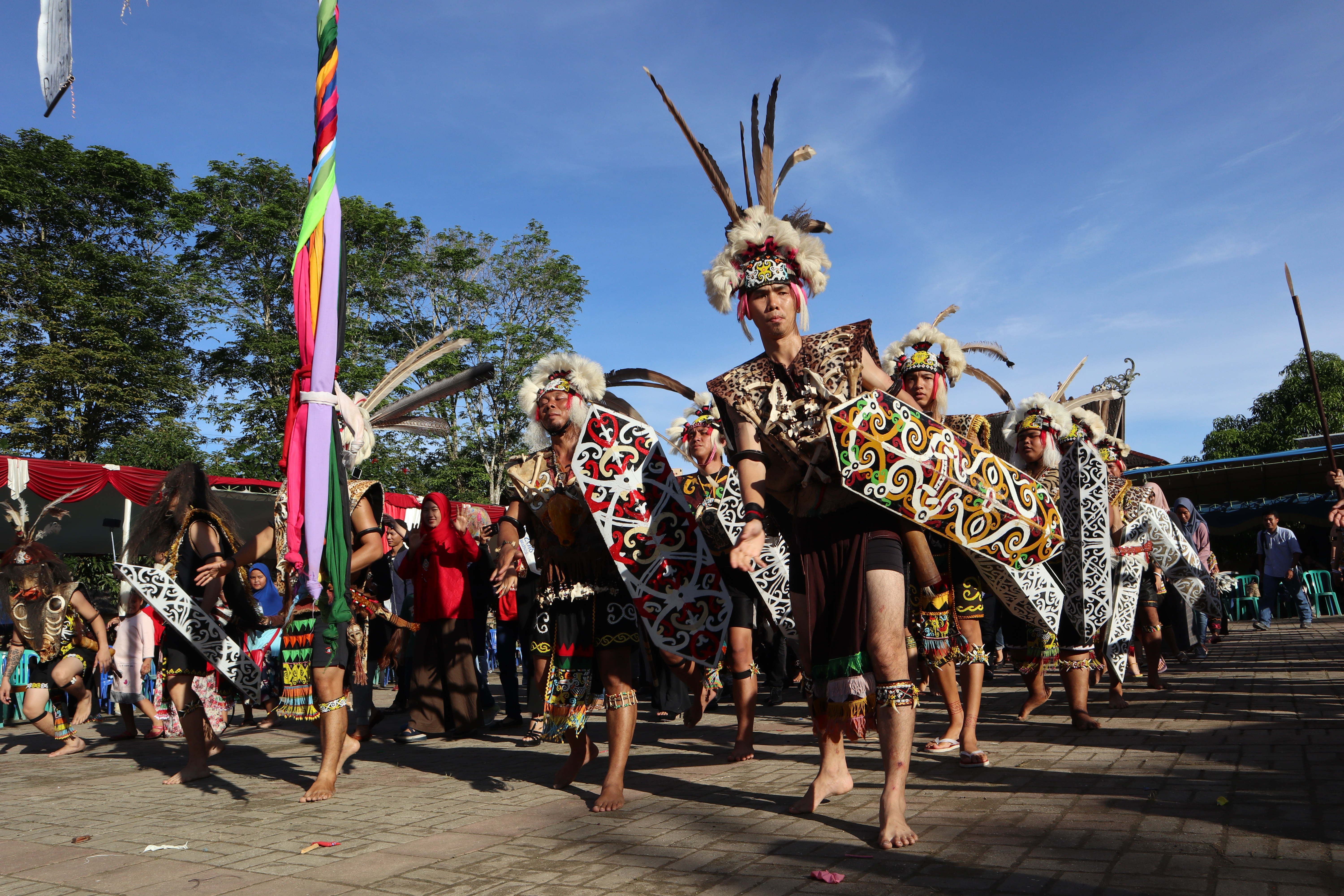 7 Festival Budaya Kalimantan Timur yang Wajib Ditonton, Lengkap dengan Jadwal dan Lokasi