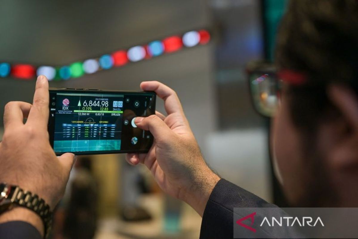 IHSG BEI Dibuka Menguat 0,30 Persen, Pelaku Pasar Respons Sikap Dovish The Fed dan Meredanya Ketegangan Timur Tengah