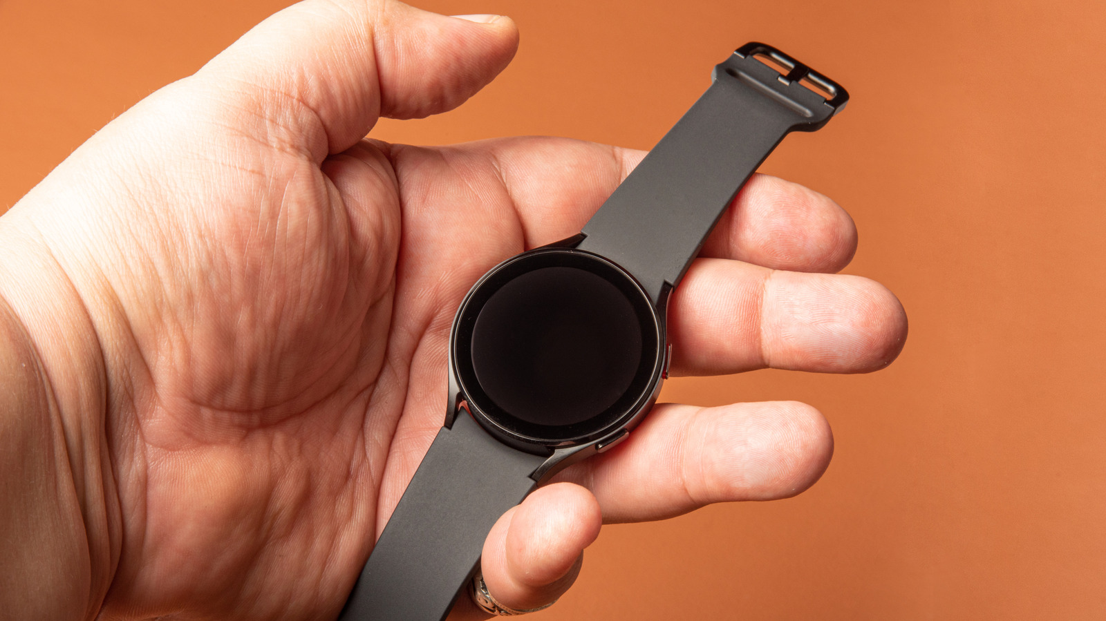 Galaxy Watch 8 vs Pixel Watch 4: Samsung Unggul Daya Tahan Fisik dan Dukungan Software