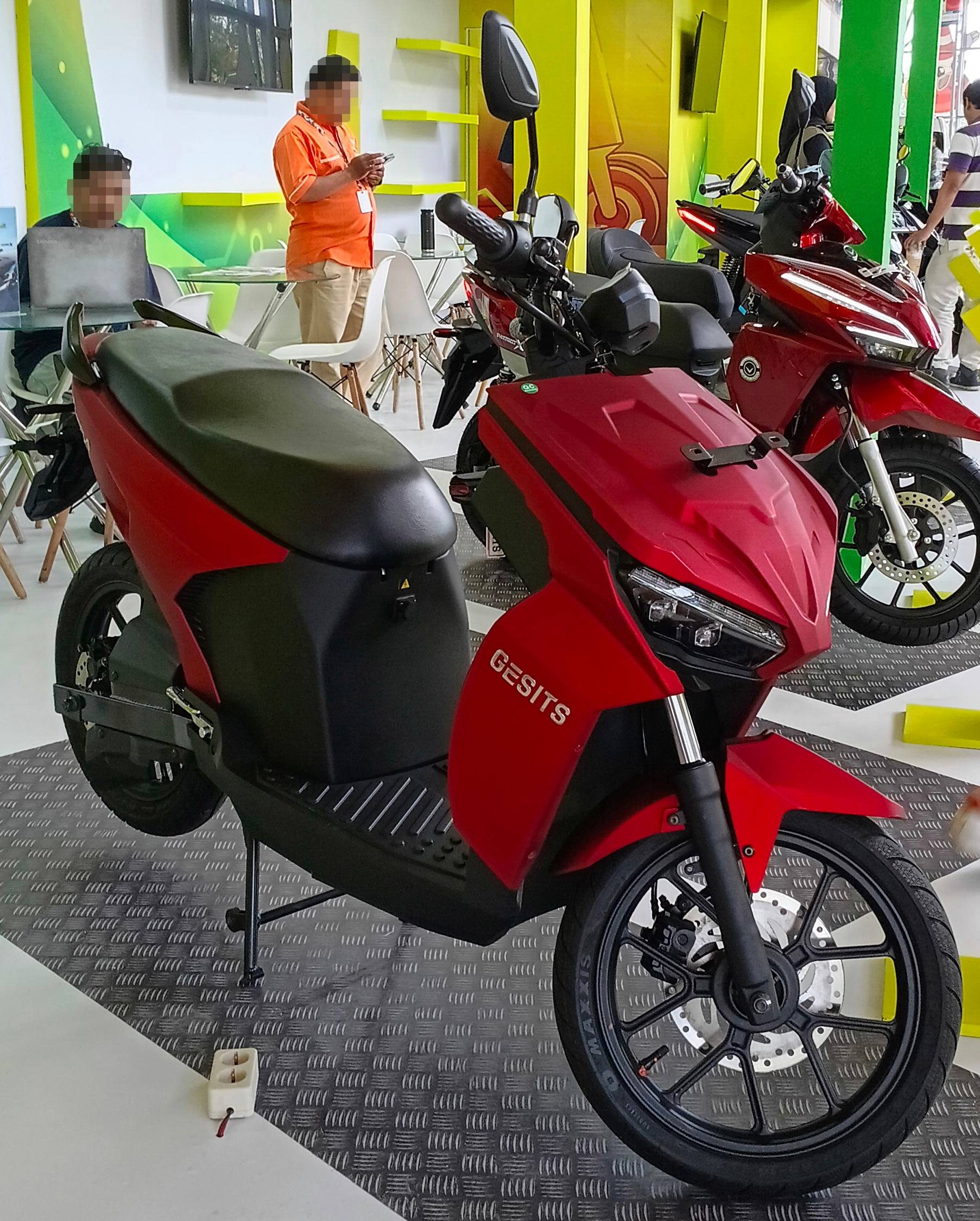 Ofero Carria 1 Resmi Meluncur di Jakarta Fair 2026, Subsidi Motor Listrik Rp 5 Juta untuk Ojol dan Kurir Terbit Juli