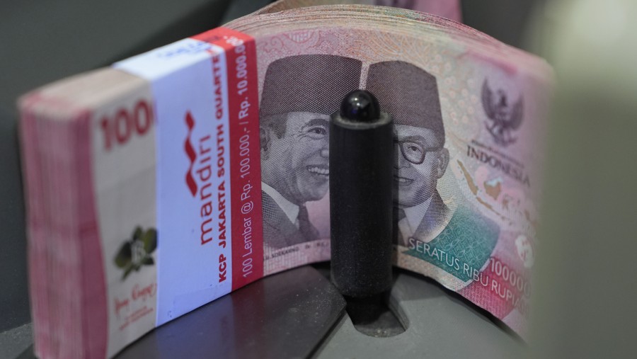 Rupiah Bertahan di Rp18.064/US$ di Tengah Pelemahan Dolar AS, Pasar Nantikan Data Cadangan Devisa