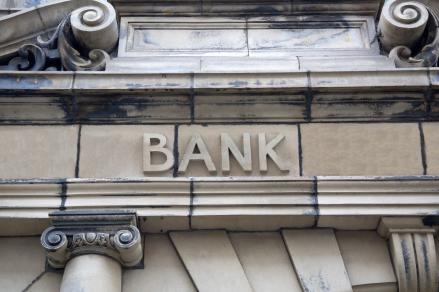 Sucor Sekuritas Pangkas Proyeksi Laba Bank, Dua Saham Ini Masih Direkomendasikan Beli
