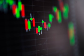 IHSG Ditutup Menguat 0,69% di Tengah Sentimen Positif; TRIS Siap Buyback Rp15 Miliar, CBRE Operasikan Kapal Offshore Mulai Agustus