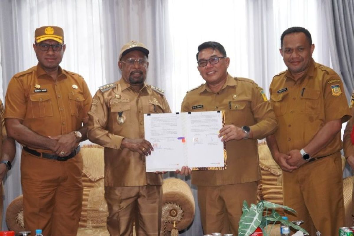Pemprov Papua Hibahkan 60 Perangkat Starlink ke Pemkab Jayapura, Target 50 Lokasi Pelayanan Publik