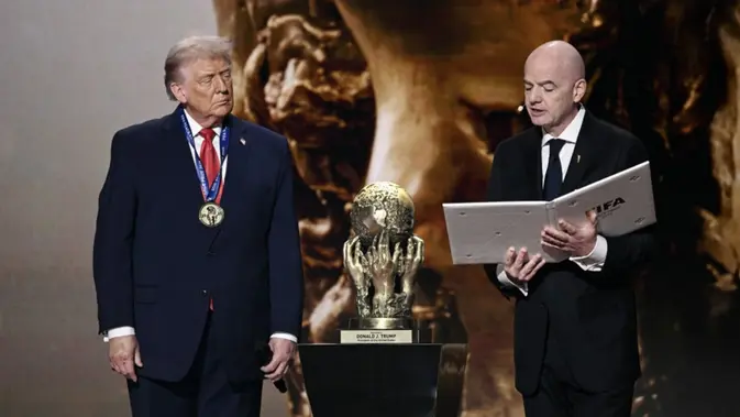 Hubungan Infantino-Trump Disorot Usai FIFA Tangguhkan Kartu Merah Balogun di Piala Dunia 2026