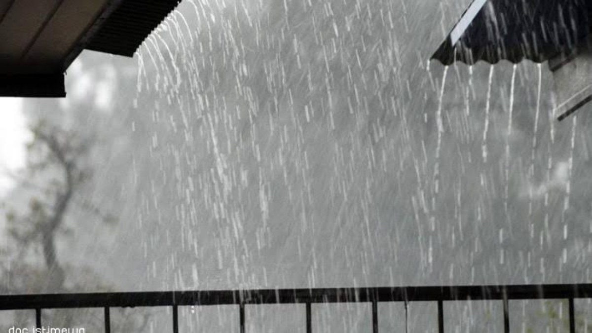 BMKG Keluarkan Peringatan Dini Siaga Hujan Lebat, 12 Wilayah di Sumatera Barat Berpotensi Alami Banjir dan Longsor Hari Ini