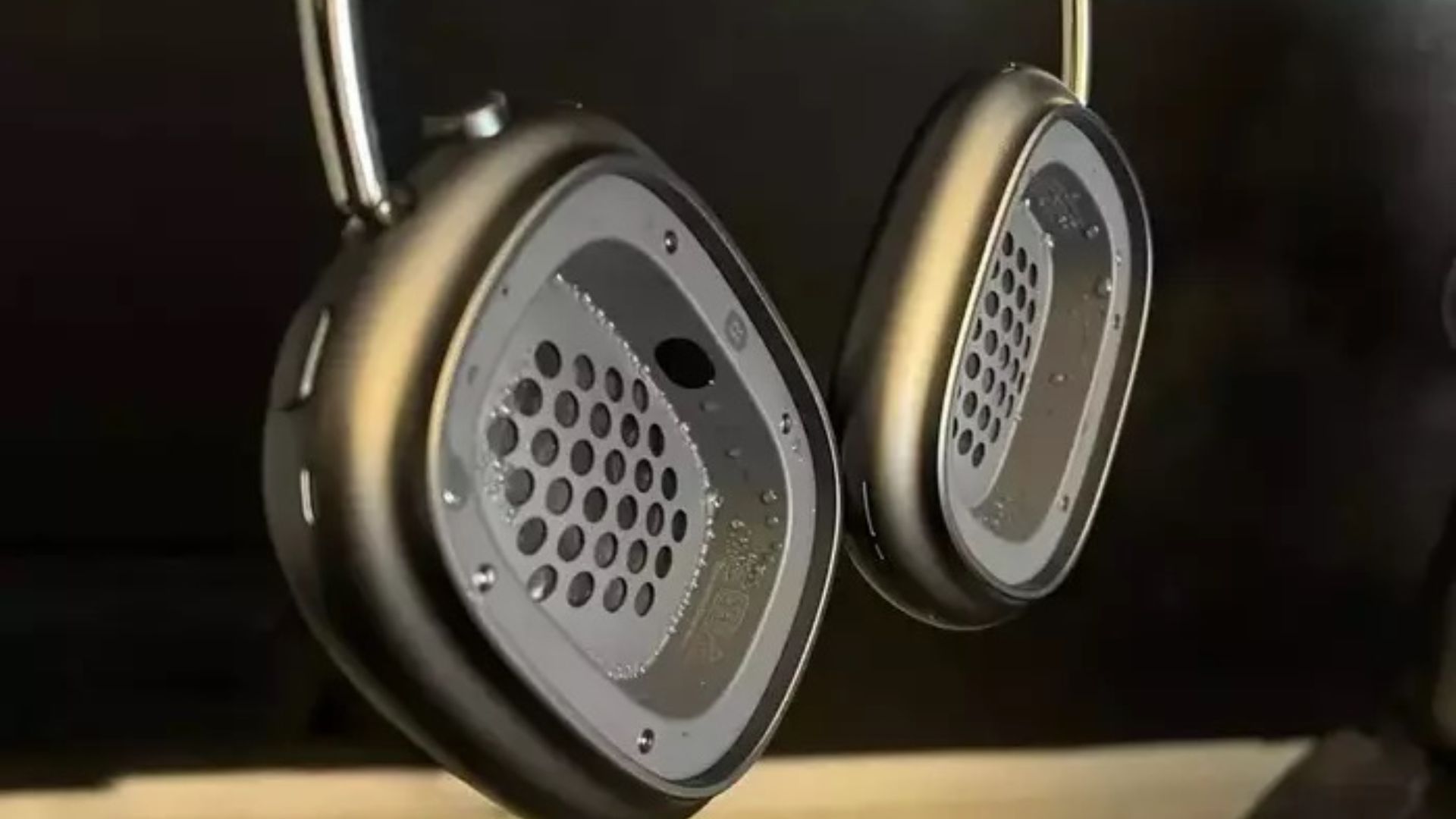 Gugatan Class Action Kondensasi AirPods Max Dimentahkan Hakim New York, Apple Tak Wajib Ganti Rugi