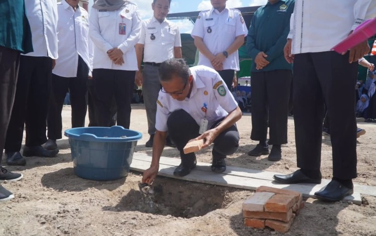 Pemkab Kotawaringin Timur Resmikan Gedung TK dan Groundbreaking SD Swasta Baitul Ilmi di Baamang Barat