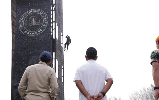 Wamenhan Donny Ermawan Tinjau Latihan Rappeling dan Menembak Peserta P3MD di Satuan Bravo 90 Bogor