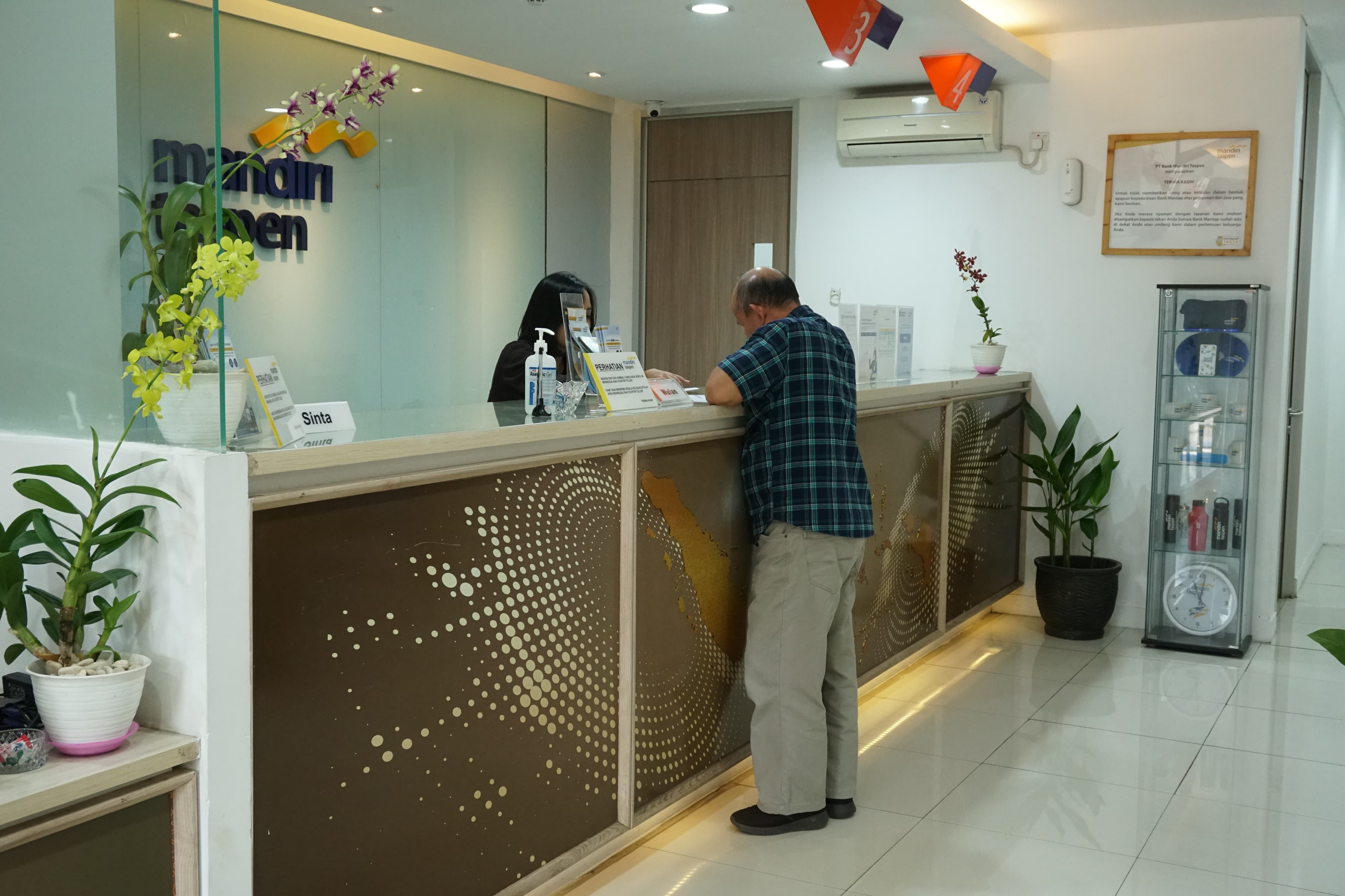 Bank Mandiri Taspen Buka Posko Khusus Bantu Nasabah Korban Penipuan Mantan Pegawai