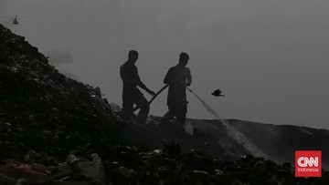 Kebakaran TPA Jatiwaringin Hari ke-10, 61 Warga Terpapar ISPA dan Pemadaman Capai 95 Persen