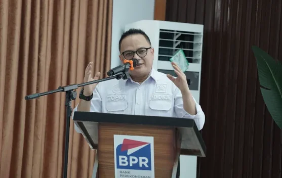 Kakanwil Kemenkum Sultra Tegaskan Tiga Prinsip Kunci Konsolidasi BPR Bahteramas: Kepastian Hukum, GCG, dan Perlindungan Aset Desa