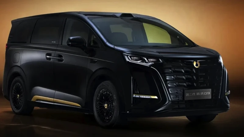 BYD Denza D9 Dark Gold Meluncur dengan Emblem Emas Asli, Harganya Rp1,3 Miliar