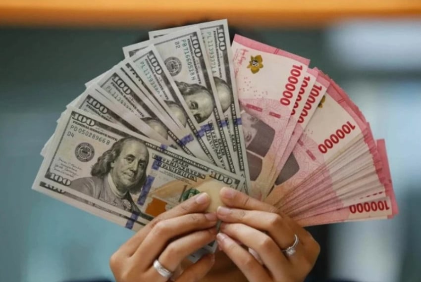 Rupiah Tembus Rp18.128 per Dolar AS, Tertekan Konflik Iran-AS dan Sinyal The Fed