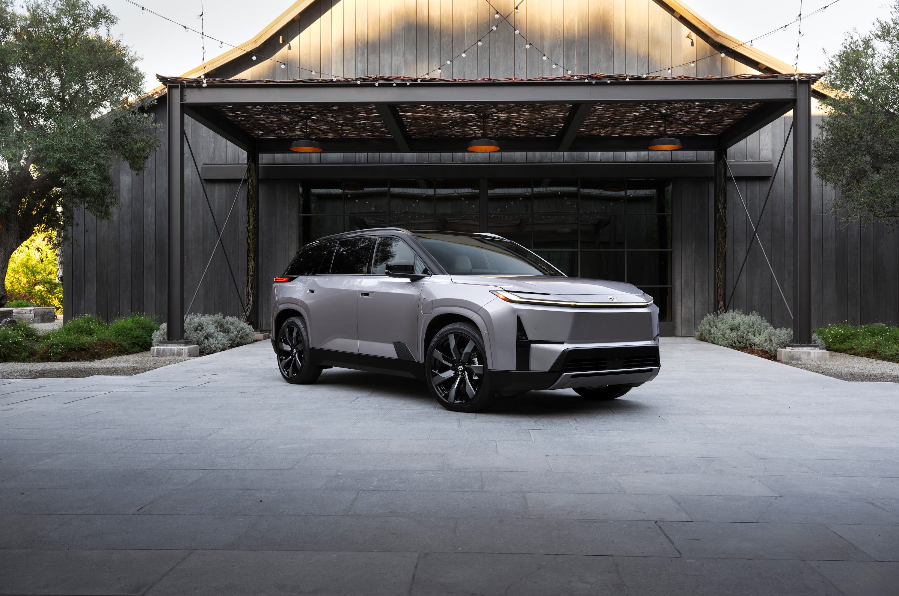 Produksi Toyota Highlander EV 2027 Tertunda, Peluncuran Bisa Mundur ke Awal Tahun Depan