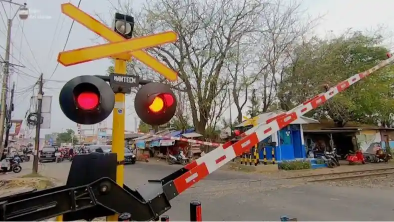 Mitos Medan Magnet Rel Kereta Bikin Kendaraan Mogok, Ini Fakta Ilmiah dari Guru Besar UI