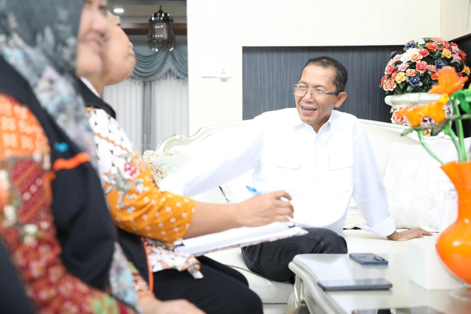 Wali Kota Batam Amsakar Achmad Jadi Responden Sensus Ekonomi, Ajak Warga Jujur Soal Pendapatan dan Usaha