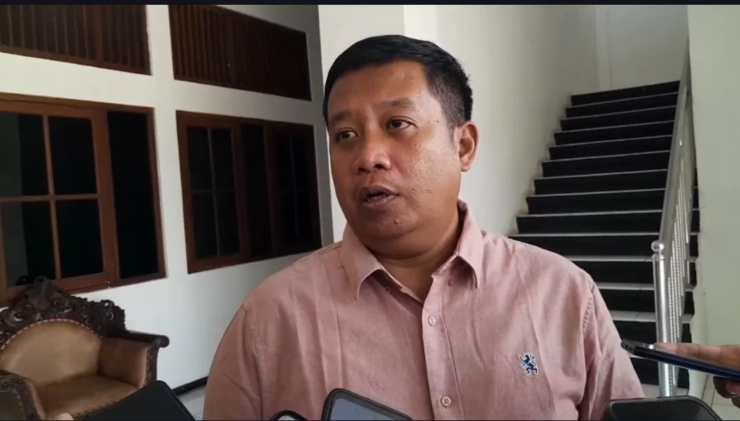 Anggota DPRD Pati Peringatkan Sekolah Negeri Tak Boleh Paksa Wali Murid Beli Seragam, Ini Aturannya
