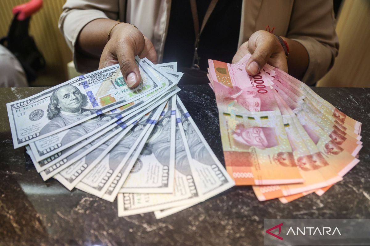 Rupiah Menguat 63 Poin ke Rp18.065 per Dolar AS, Sentimen Global Jadi Pendorong Utama