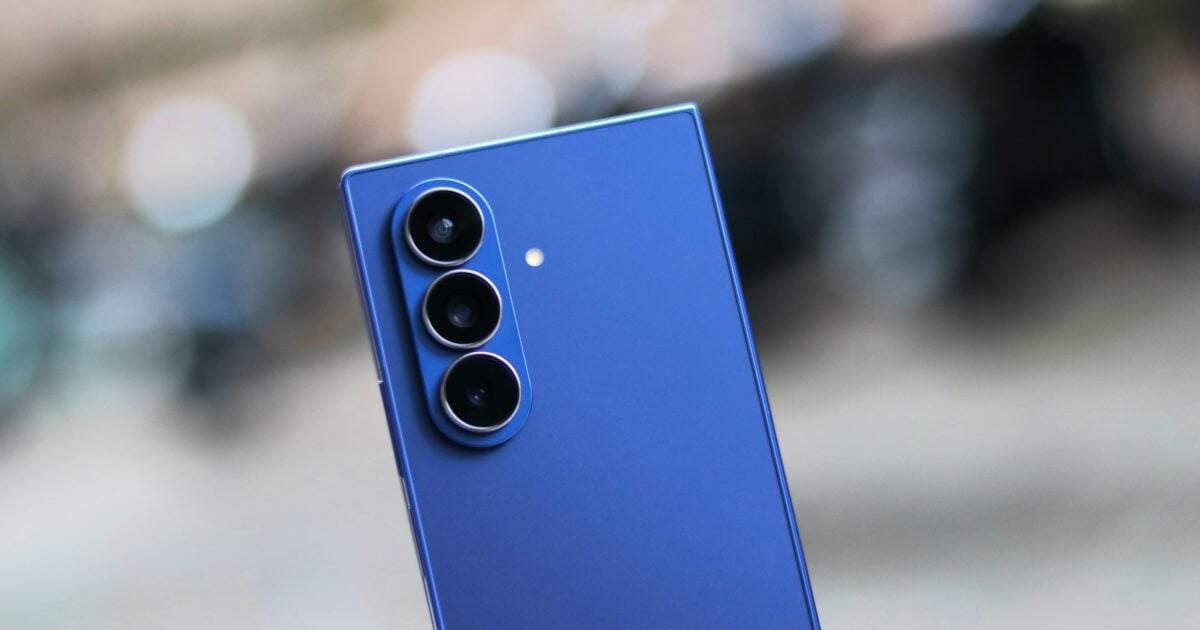 Samsung Galaxy Z Fold8 Ultra Dikabarkan Bawa Kamera Setara S26 Ultra