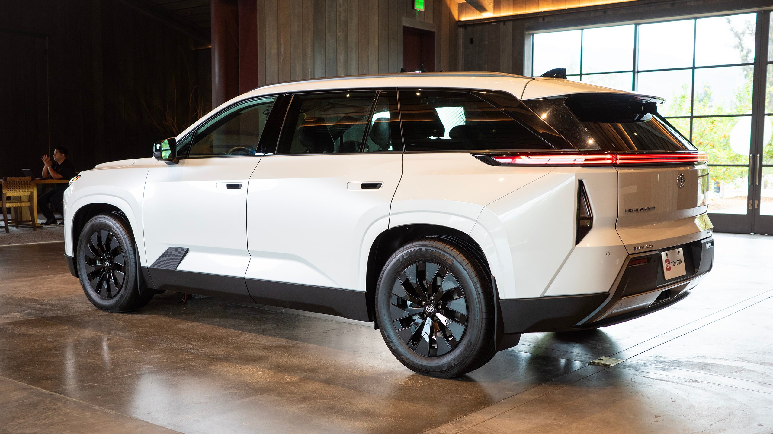 Toyota Tunda Peluncuran Highlander EV yang Sempat Direncanakan Gantikan Model Bermesin Bensin