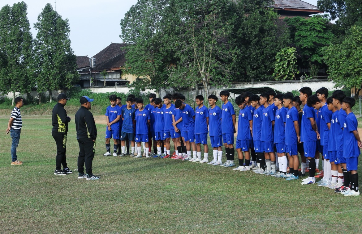 Arema FC Academy Gelar Seleksi Terbuka di Bali, Endrik Vedes Puji Antusiasme Peserta