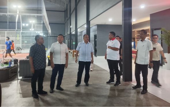 Ketua Umum KONI Pusat Marciano Norman Tinjau Lapangan Padel di Samarinda, Tekankan Program Pembinaan Atlet Jangka Panjang