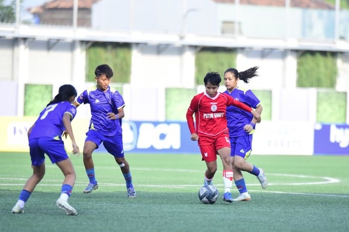 Final U-18 HYDROPLUS Soccer League All-Stars: Akademi Persib Bandung vs Putri Garut, Auliah Arifah Bawa Tim ke Partai Puncak